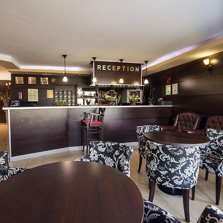 Family Hotel Hebar Batak ภายนอก รูปภาพ