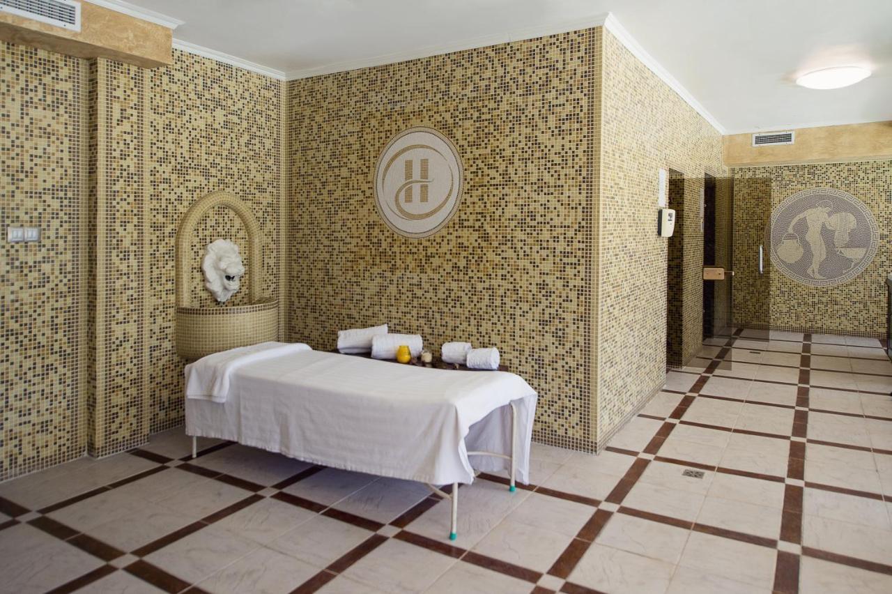 Family Hotel Hebar Batak ภายนอก รูปภาพ