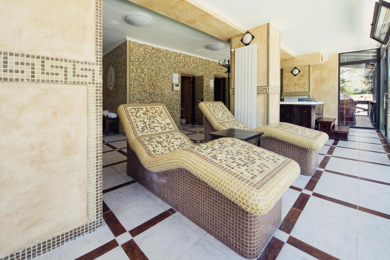 Family Hotel Hebar Batak ภายนอก รูปภาพ