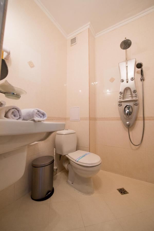 Family Hotel Hebar Batak ภายนอก รูปภาพ