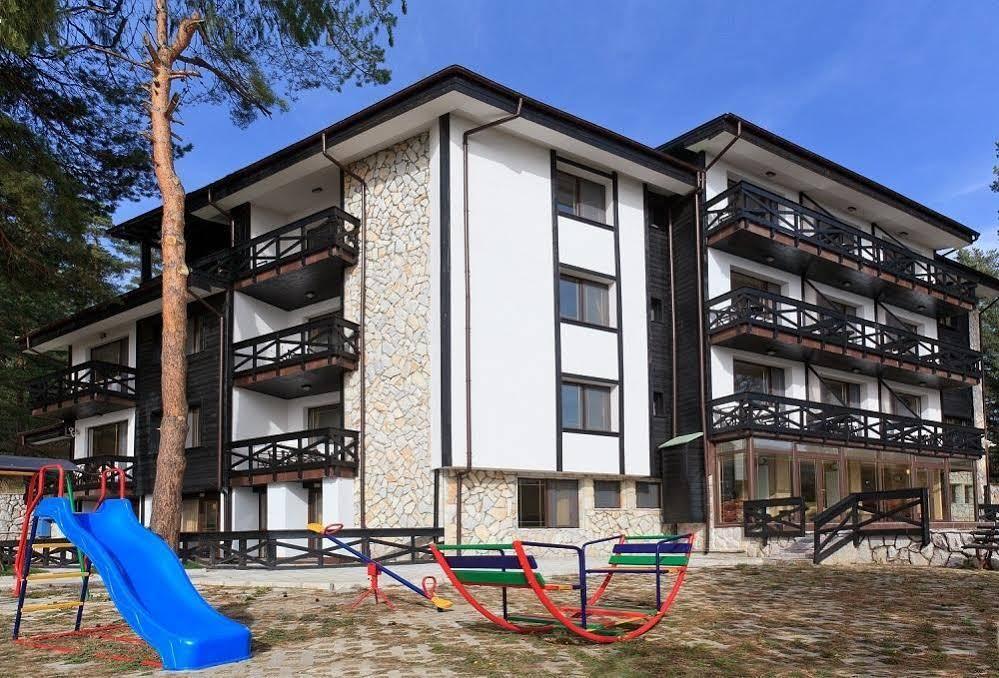 Family Hotel Hebar Batak ภายนอก รูปภาพ