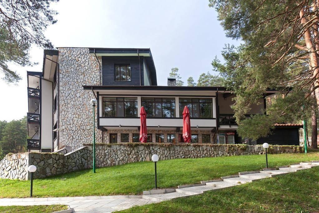 Family Hotel Hebar Batak ภายนอก รูปภาพ